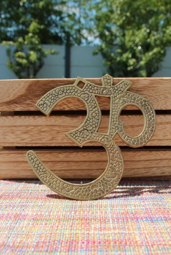 Déco murale AUM en laiton grave 11cm