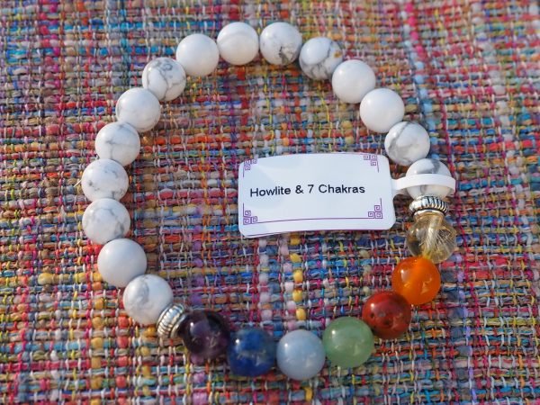 Bracelet Howlite et 7 Chakras